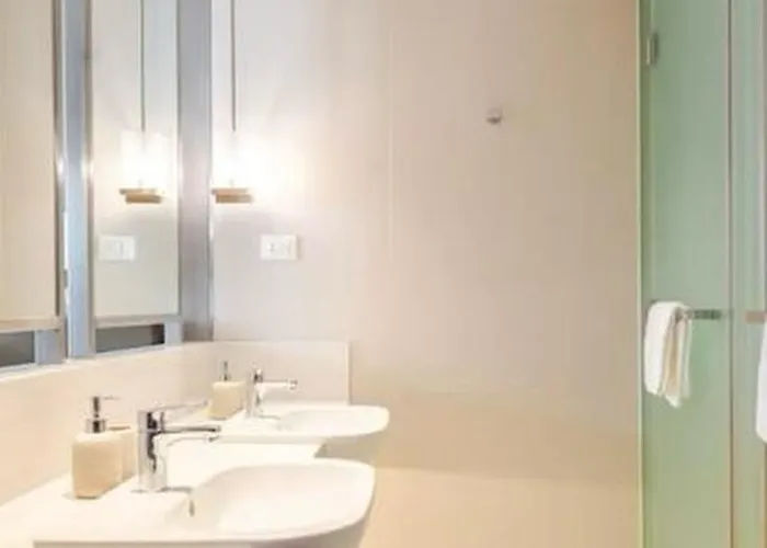 Novotel Rockwell View Residences 5*