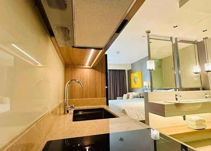Hotel Novotel Rockwell View Residences Manila